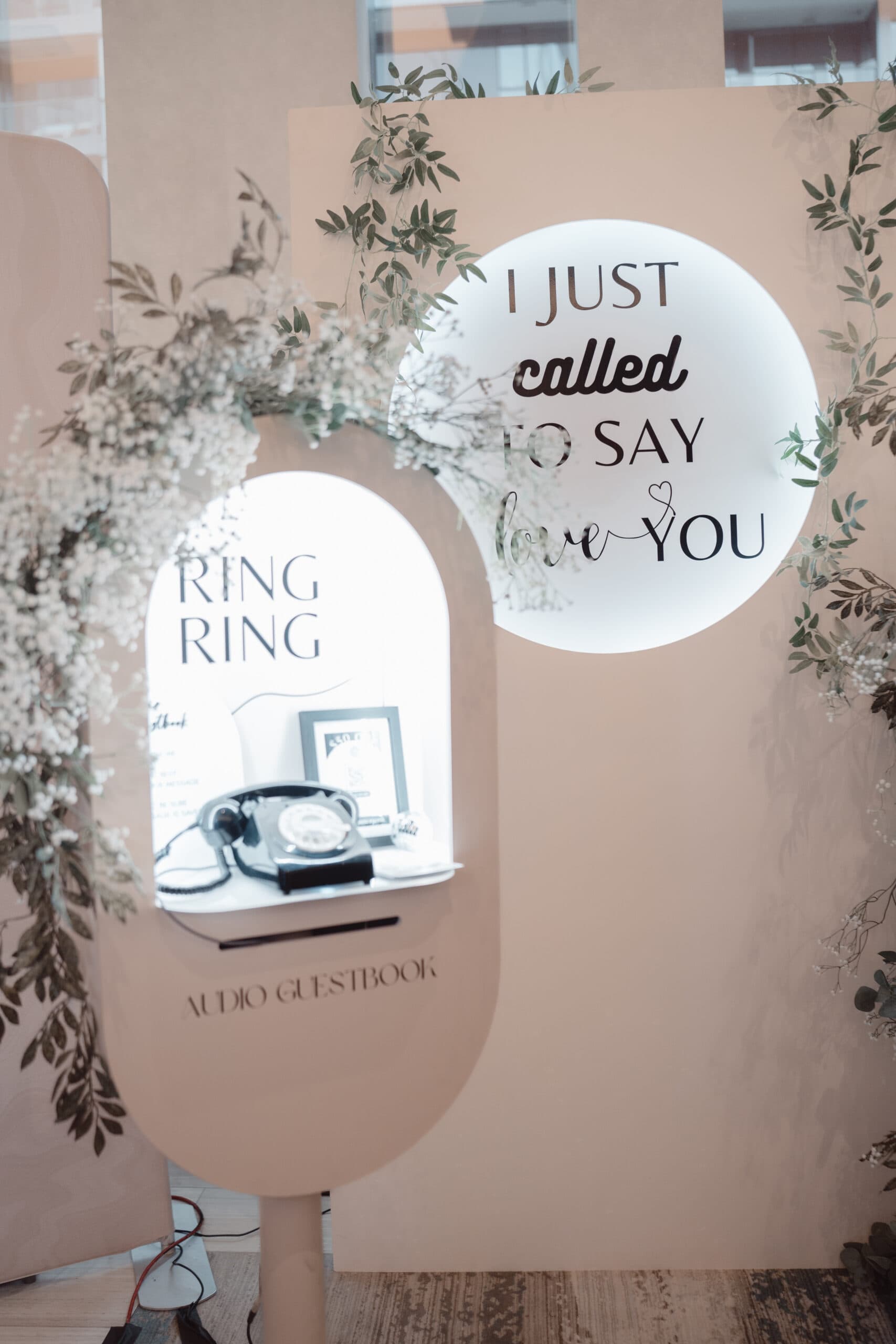 Teléfono vintage para mensajes de audio